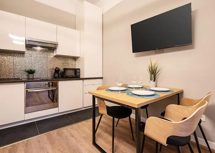 Premium 1 Bedroom Apartment On Maria St